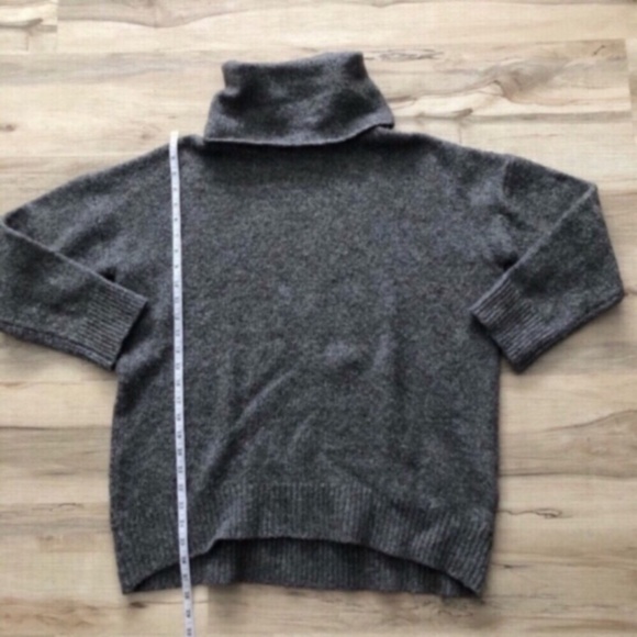 H&M Wool & Alpaca Blend Gray Turtleneck Sweater - Picture 2 of 6